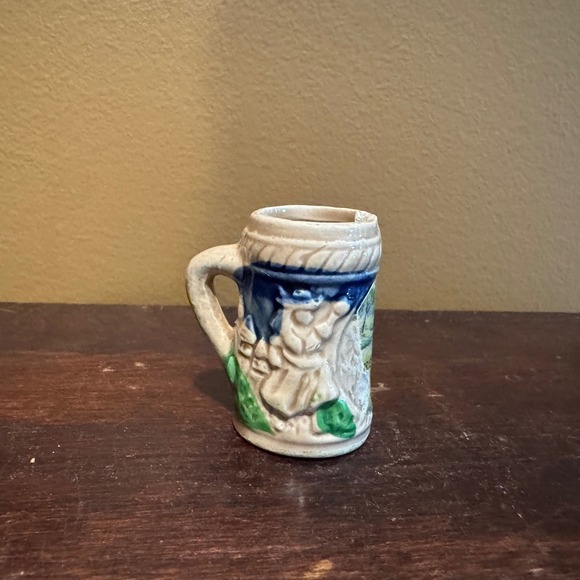 Mini Porcelain Carrier Mills Illinois Souvenir Mug Made in Japan - Picture 1 of 7